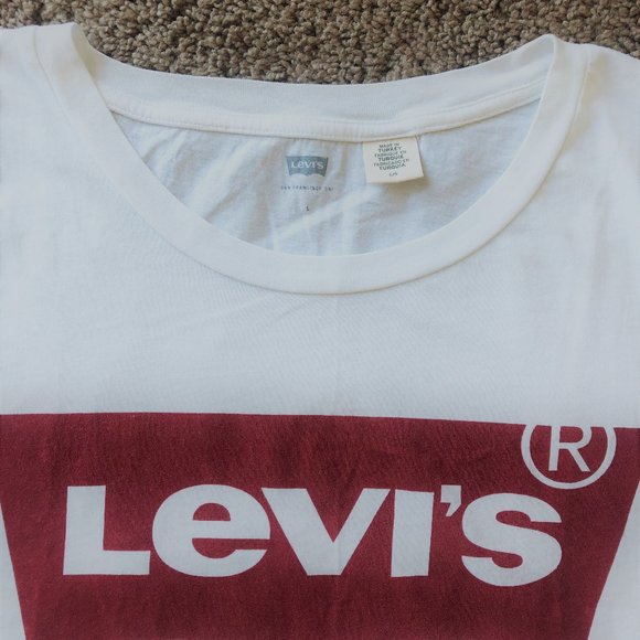 LEVI'S T-Shirt - Picture 2 of 3